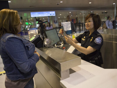 Чому можуть не впустити в США?