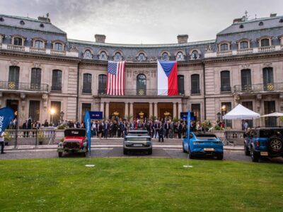 Де схвалюють візи в США?