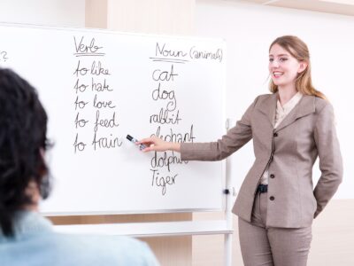 Як працювати вчителем англійської за кордоном?